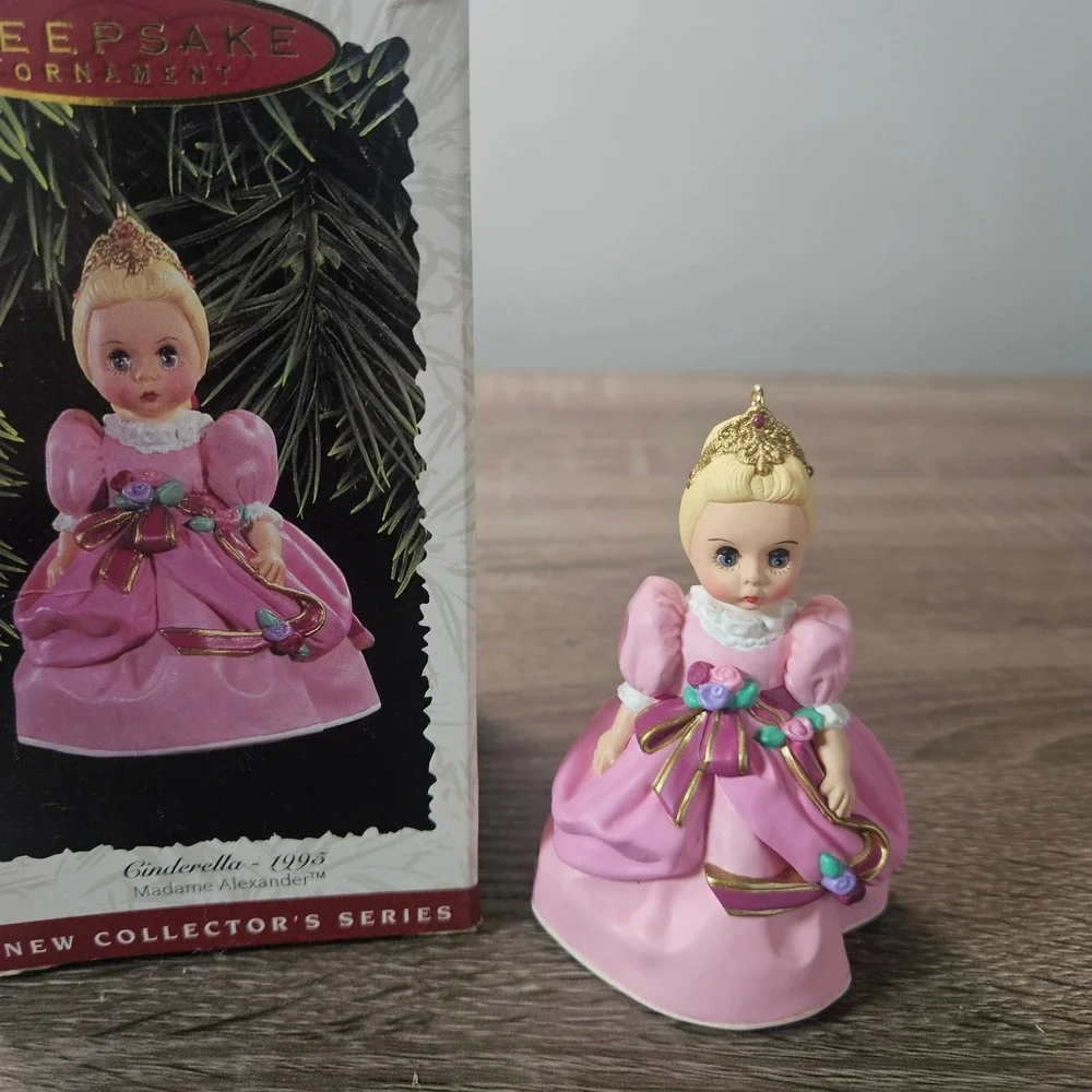 Hallmark Keepsake Ornament 1995 Madame Alexander Cinderella Pink Dress Boxed